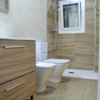 (205)